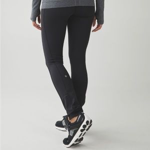 Lululemon Can’t Stop Pant II Colour: Butterfly Texture Black White Size 4